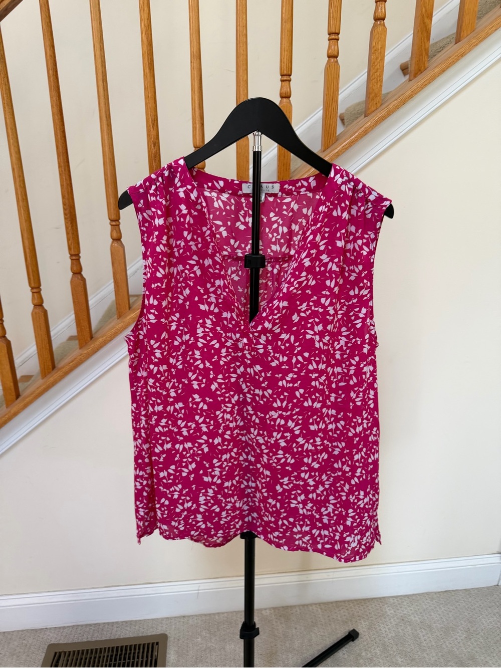 Chaus Fuchsia and White Floral Split-Neck Sleeveless Camisole